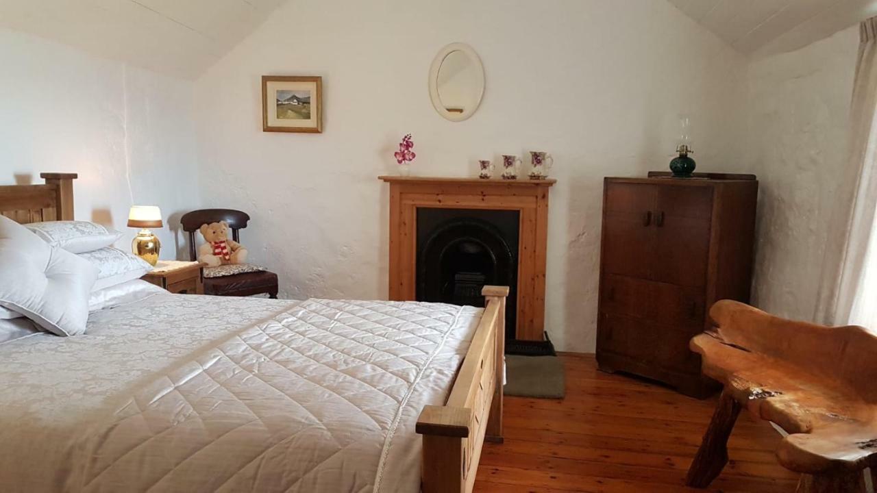 Stunning Views At Ballagh Cottage Newcastle Newcastle  Exteriör bild